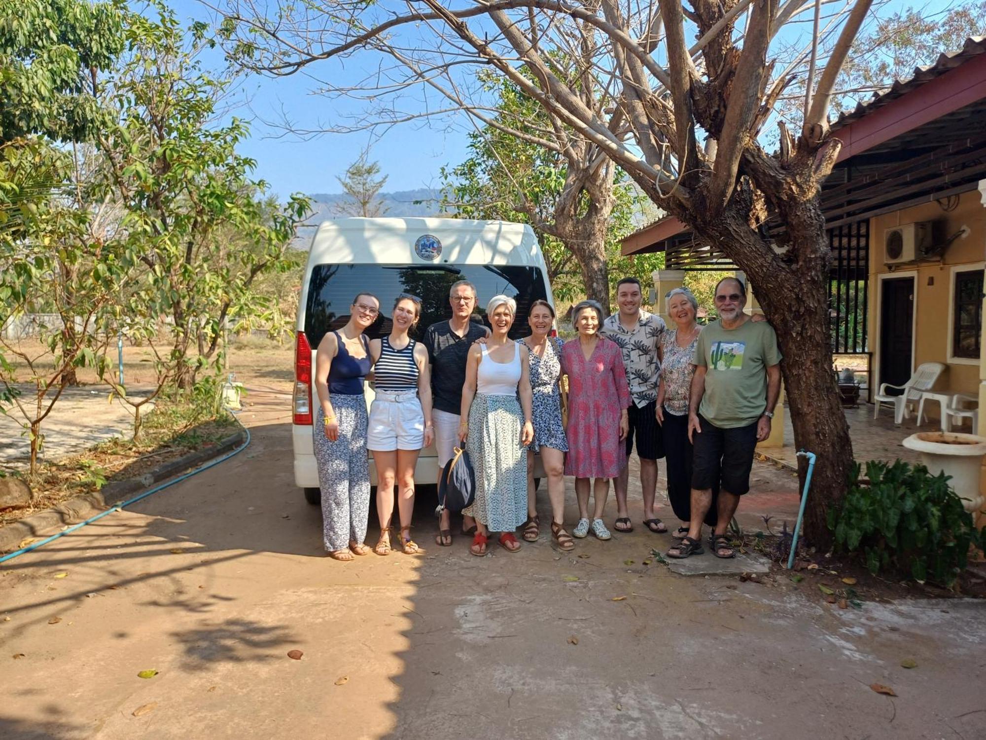 Erawan Guesthouse ปากเซ ภายนอก รูปภาพ